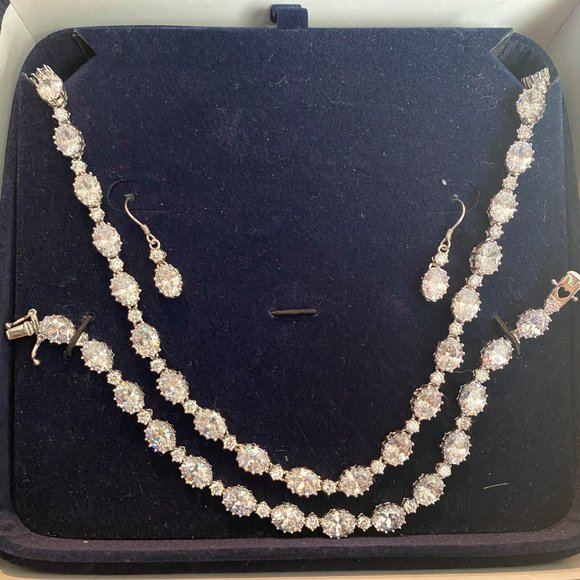 necklace, bracelet and earring set - Picture 4 of 4